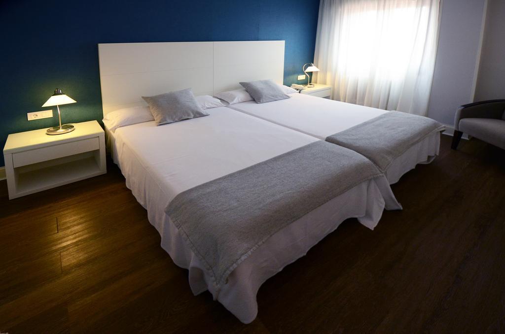 Hostal Vista Alegre Castro Urdiales Exterior foto