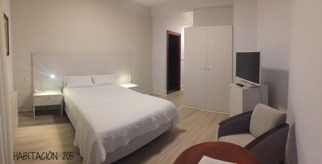 Hostal Vista Alegre Castro Urdiales Exterior foto