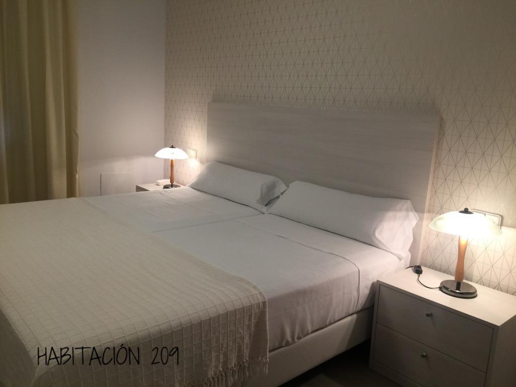 Hostal Vista Alegre Castro Urdiales Exterior foto