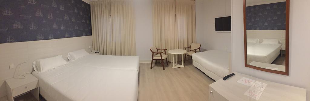 Hostal Vista Alegre Castro Urdiales Exterior foto